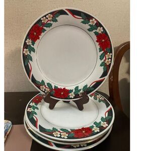 Tienshan "Deck The Halls" fine china dinner plates